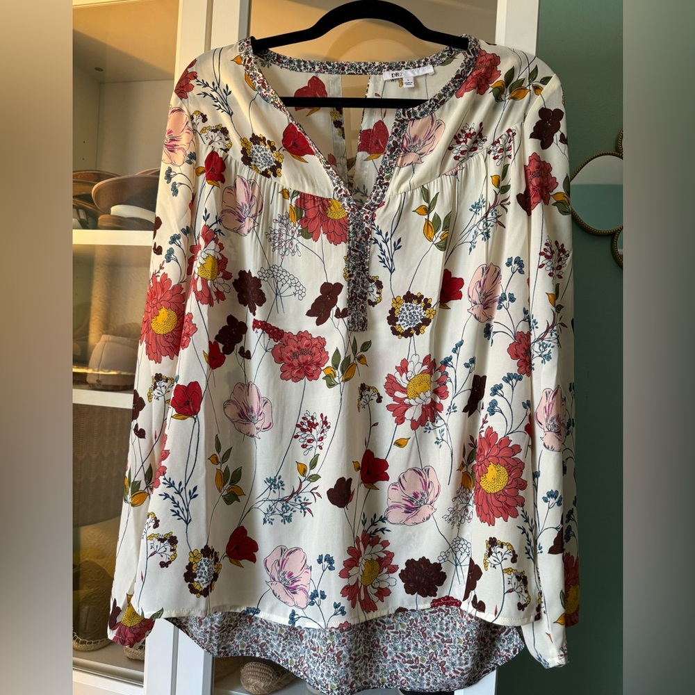 Women’s blouse